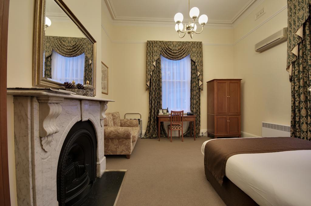 Hotel Charsfield Melbourne Room photo